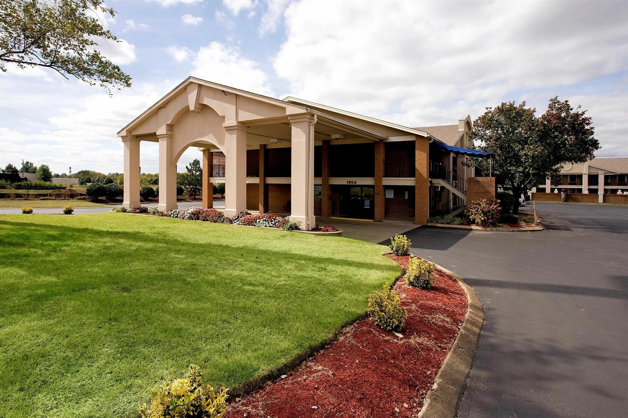 Americas Best Value Inn & Suites In Murfreesboro Exterior photo